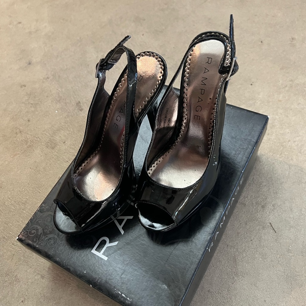 Rampage Carol Black Patent Faux Leather Peep Toe Platform Heels